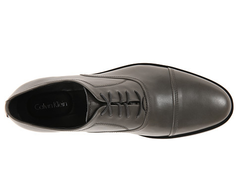 Calvin Klein 卡文克莱 男士真皮牛津鞋 44.99美元约￥295（原价140美元） 买手党-买手聚集的地方