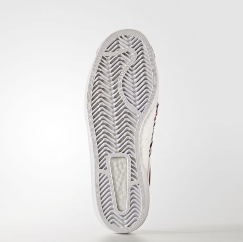 Adidas 阿迪达斯 Superstar Boost BB2270 女款运动板鞋 48美元约￥316（原价72美元） 买手党-买手聚集的地方