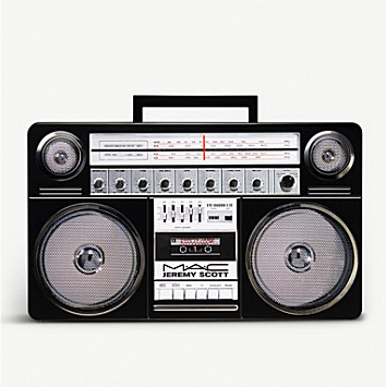 MAC x Jeremy Scott 合作款收音机眼影盘 60英镑约528元 买手党-买手聚集的地方