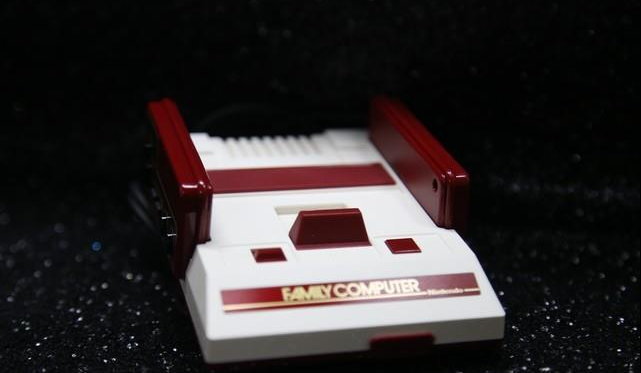 Nintendo 任天堂  Classic Mini FC 经典红白机 6458日元约￥373（京东888元） 买手党-买手聚集的地方