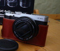 富士 X-M1 16-50mm+XF27双镜头套机 54800日元￥2852（国内单镜头套机3599元）