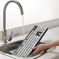 真不怕水，罗技 K310 有线水洗键盘
