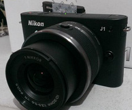 Nikon尼康 J1 VR 10-30/3.5-5.6 单变焦微单相机 黑色 全网最低1439元（京东1999）