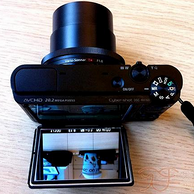 黑科技：索尼 黑卡数码相机  RX100 M3 （2010万像素 3英寸180度可翻折液晶屏 F1.8-2.8大光圈）