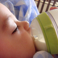 世界首创母乳实感奶瓶，Comotomo 妈妈乳感硅胶软性奶瓶 250ml*2只