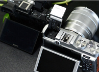 富士 X-M1微单套机16-50mm镜头 400美元￥2457（国内历史最低3400）
