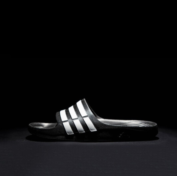限尺码、9日0点：adidas 阿迪达斯 男士 拖鞋G158901 89元（吊牌价199元） 买手党-买手聚集的地方