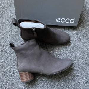 ECCO 爱步 Shape 35型塑系列 女士反绒真皮短靴 281833