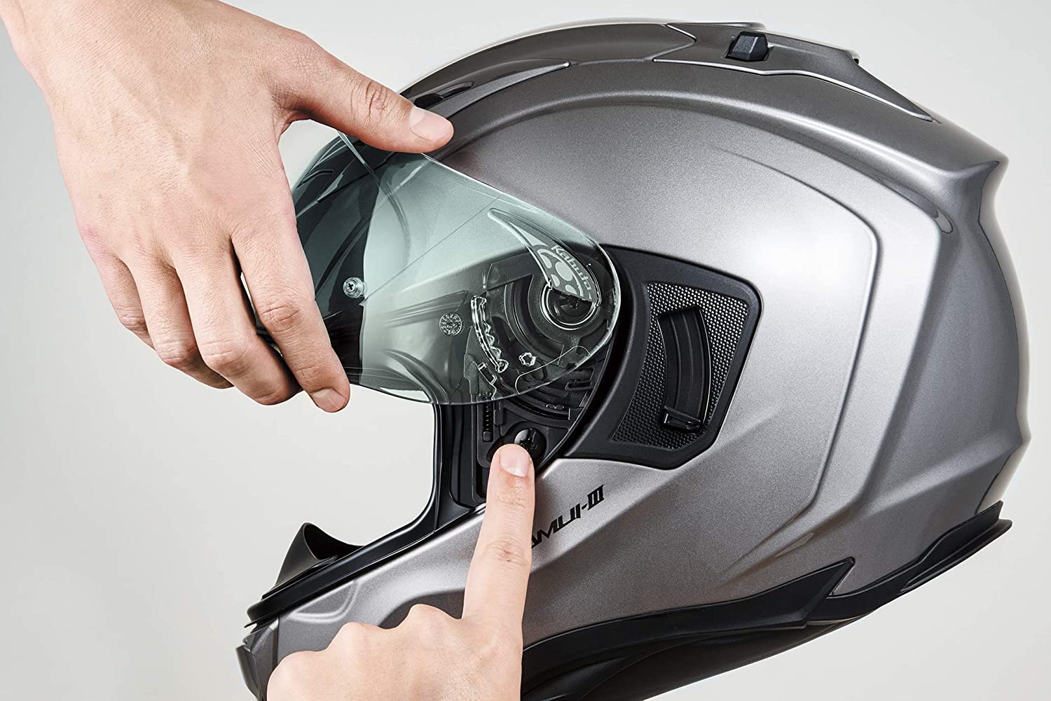 日本摩托车头盔三大品牌，OGK KABUTO KAMUI-3 神威3代 双镜片摩托车头盔 全盔 ‎584757 1481.32元 买手党-买手聚集的地方