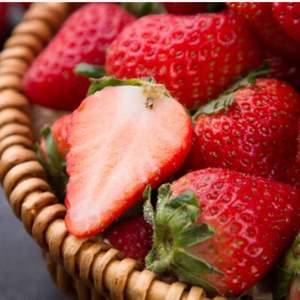 10点开始：丹东红颜 奶油草莓 750g（约24-36颗）*2件