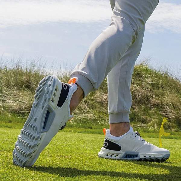 Ecco 爱步 Golf Biom C4高尔夫健步系列 男士Gore-Tex®防水高尔夫运动鞋130424 1183元（天猫旗舰店3399元） 买手党-买手聚集的地方